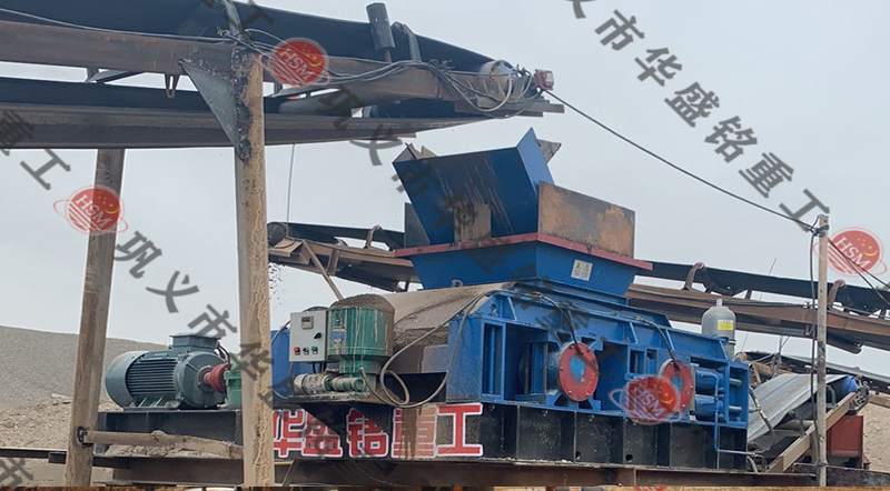 大型液壓對輥制砂機